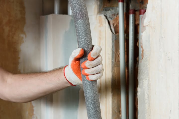 Insulating Pipes in Vulnerable Areas: